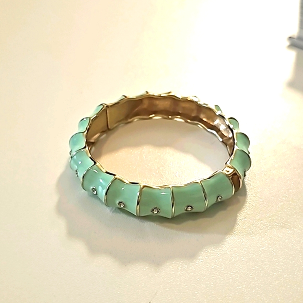 Vintage Gold Tone Enamel & Rhinestone Cuff Clamper Bracelet.